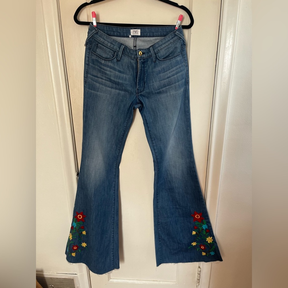 Pylo Flower Flare Jeans 🌼